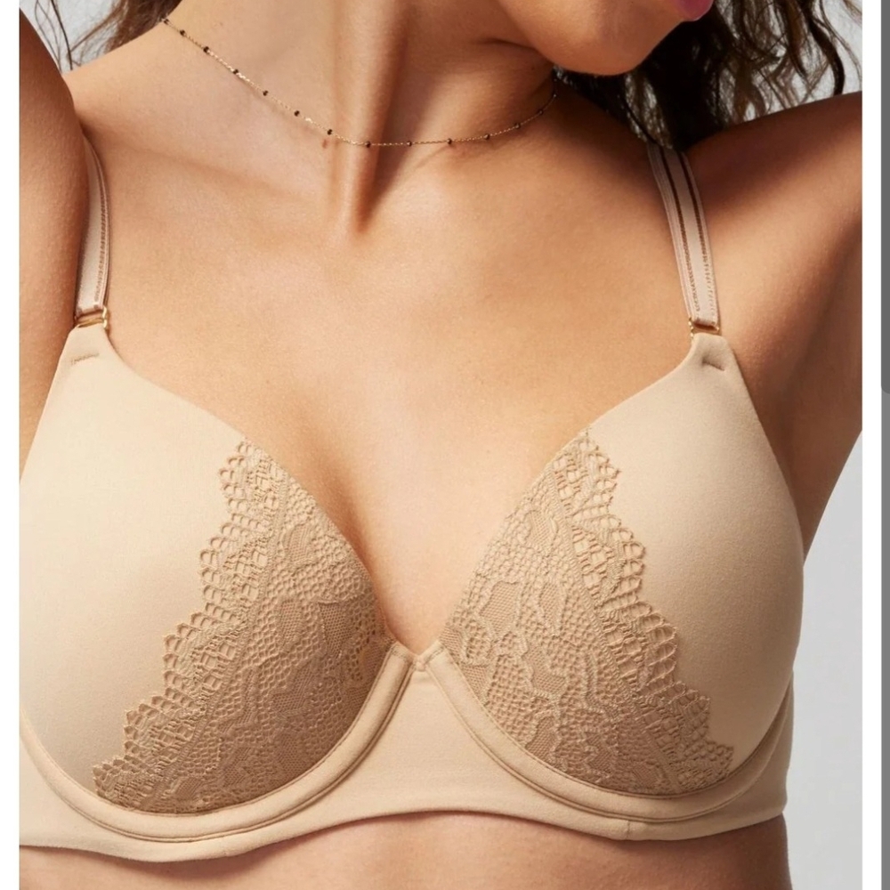 Soma EMBRACEABLE Perfect Coverage Convertible Bra with Lace back Sz 42D Cream